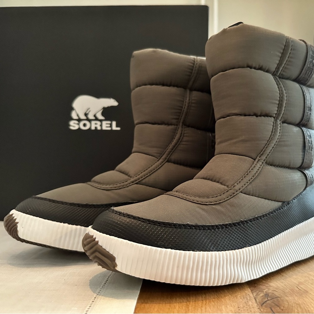 SOREL Out N About Puffy Mid Boot